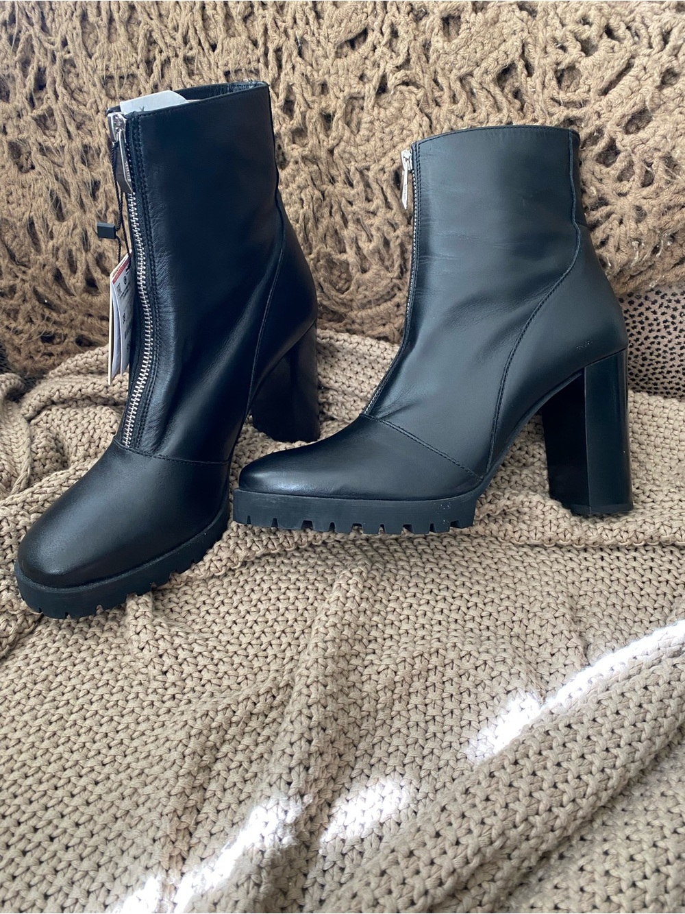 Zara leather silver zip bootie NWT NEW 39 8.5